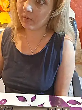 qSensi online show from October 25, 2025, 12:21 am