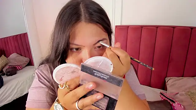 Tessa Sinclaire online show from February 13, 2026, 7:58 pm