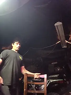 twistafatpipe online show from October 6, 2025, 11:11 am