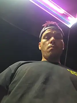 twistafatpipe online show from October 15, 2025, 12:20 am