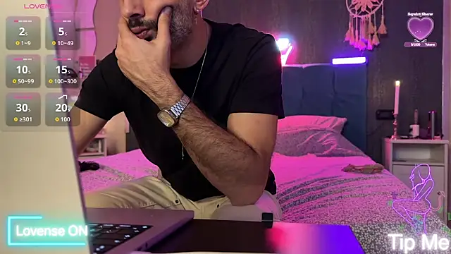 Snapshot of Secret_Lovers1 chatting on January 31, 2026, 9:46 pm Secret Lovers1 online show from January 31, 2026, 9:46 pm