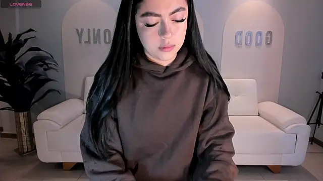 NataliaGaret online show from April 5, 2026, 10:00 am