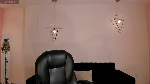 Snapshot of NataliaGaret chatting on May 6, 2026, 9:57 am NataliaGaret online show from May 6, 2026, 9:57 am