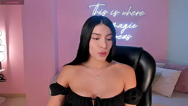MaddisonTaylor1 online show from May 1, 2026, 7:52 pm