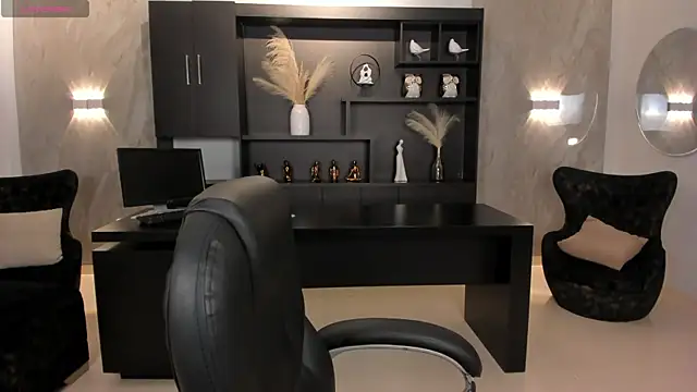 AmberColors  online show from October 4, 2025, 7:04 pm