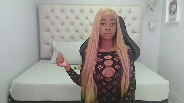 Snapshot of candyy_ebony chatting on October 10, 2025, 1:01 pm candyy ebony online show from October 10, 2025, 1:01 pm