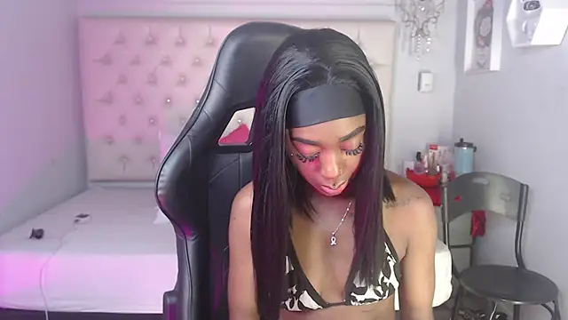 candyy ebony online show from January 7, 2026, 3:22 am