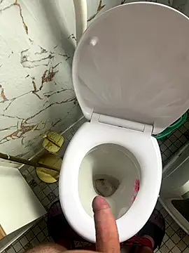 Snapshot of Dejwid92 chatting on October 8, 2025, 12:07 pm Dejwid92 online show from October 8, 2025, 12:07 pm