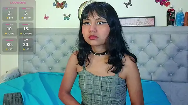 Snapshot of NubesNubladas chatting on October 30, 2025, 5:17 am NubesNubladas online show from October 30, 2025, 5:17 am