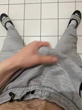 Dicksxd online show from April 16, 2026, 9:15 pm