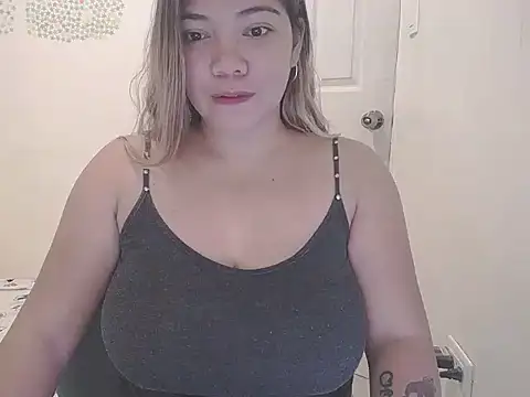 briannalove222 online show from September 29, 2025, 1:34 am