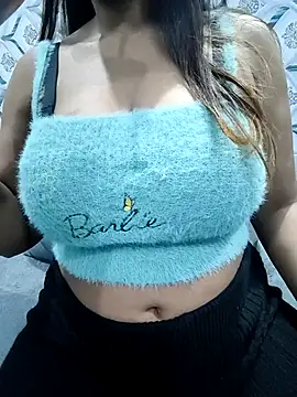 siya00 online show from December 13, 2025, 8:04 pm