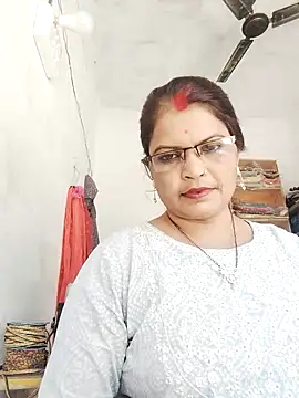 Bhavna hot online show from October 11, 2025, 7:42 am