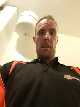 Mcnlrdam online show from November 7, 2025, 9:08 pm