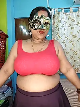 extreamhot1 online show from November 28, 2025, 7:25 pm