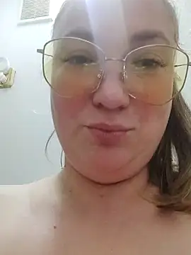 Kiss Eva online show from October 4, 2025, 8:54 pm