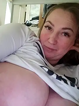 Snapshot of Kiss_Eva chatting on December 4, 2025, 5:23 pm Kiss Eva online show from December 4, 2025, 5:23 pm