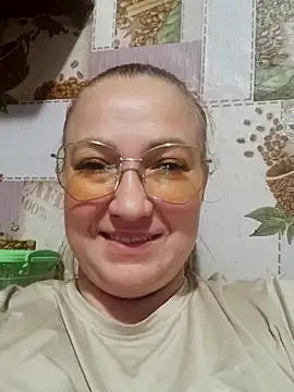 Kiss Eva online show from September 15, 2025, 7:47 pm