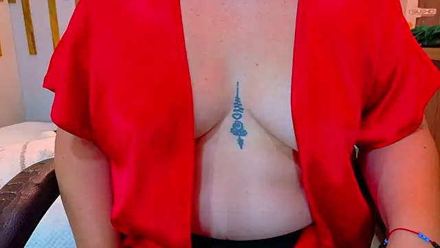 Snapshot of Angel_saez chatting on November 12, 2025, 10:52 am Angel saez online show from November 12, 2025, 10:52 am