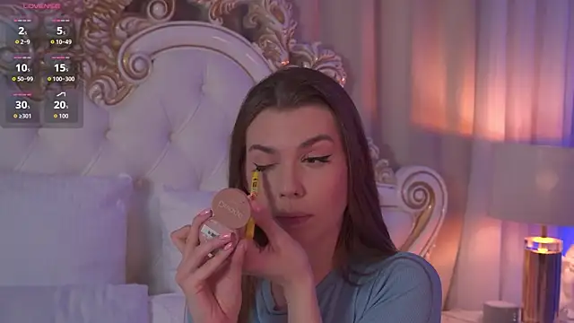 AshleyEvance online show from October 1, 2025, 3:55 am