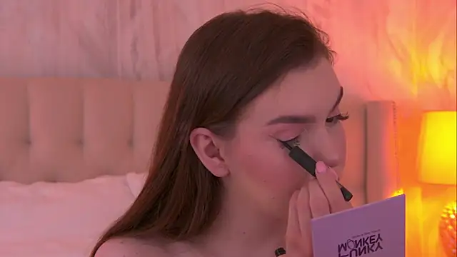 AshleyEvance online show from April 23, 2026, 6:42 am