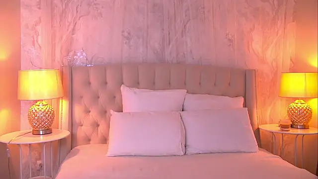 AshleyEvance online show from April 2, 2026, 6:42 am