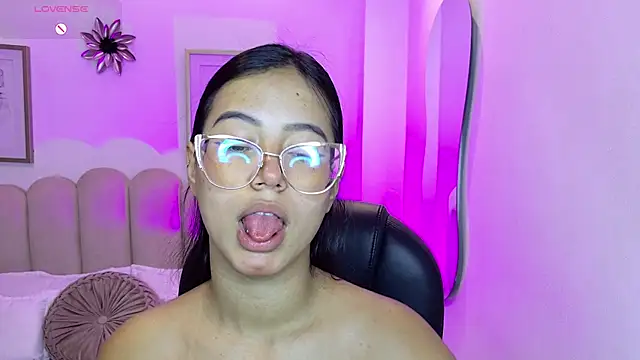 raven stonee online show from March 26, 2026, 11:24 pm