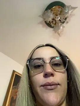 Snapshot of CurvyLust_x chatting on July 7, 2026, 1:14 pm CurvyLust x online show from July 7, 2026, 1:14 pm