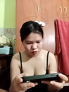 emyeuhss online show from October 15, 2025, 3:09 pm