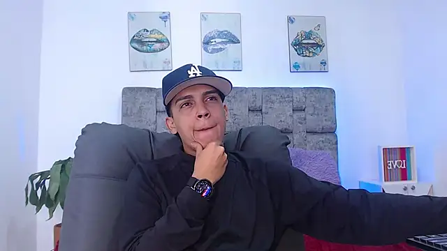 david santos16 online show from October 17, 2025, 4:16 am