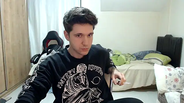 2handsomemann online show from October 10, 2025, 6:53 pm