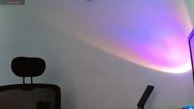 Juann-cock online show from April 4, 2026, 6:47 pm