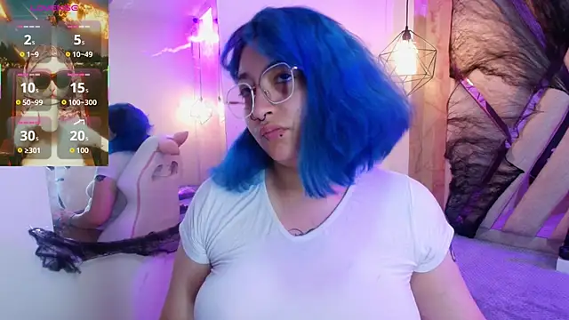 Lilith curvy online show from November 4, 2025, 7:06 pm