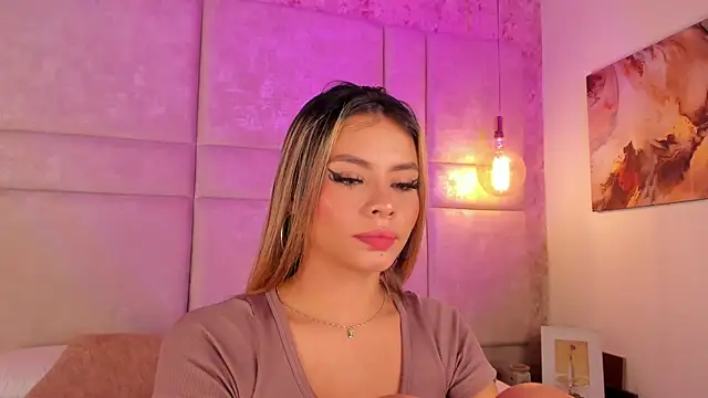 Mily Vermont online show from October 2, 2025, 7:50 pm