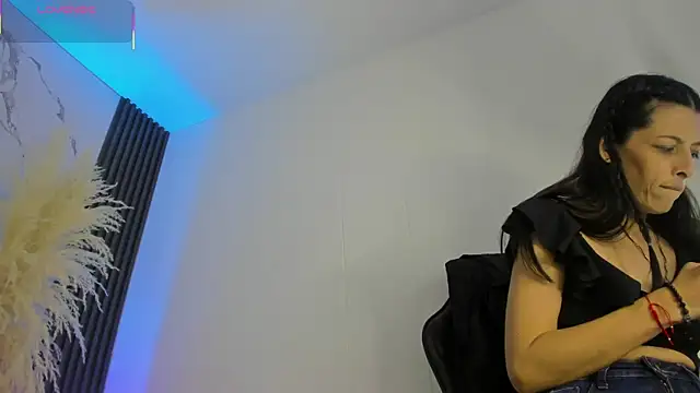 ShaunaDream online show from March 4, 2026, 4:53 am