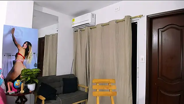 zou quira online show from February 13, 2026, 1:49 am