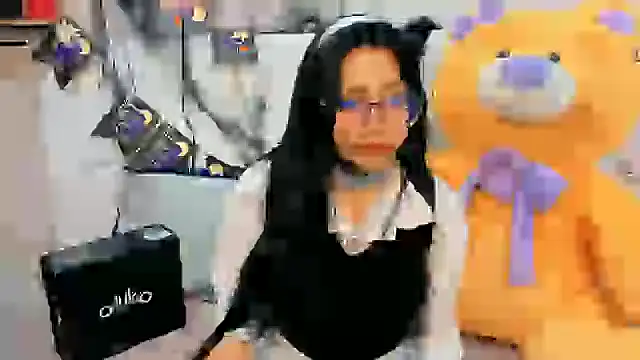 VioletxBloom online show from October 29, 2025, 9:36 pm