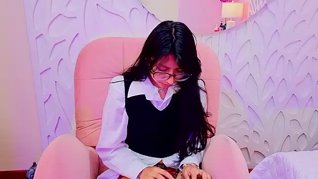 VioletxBloom online show from February 25, 2026, 7:47 pm