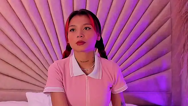 EmaDuff online show from September 24, 2025, 11:28 am