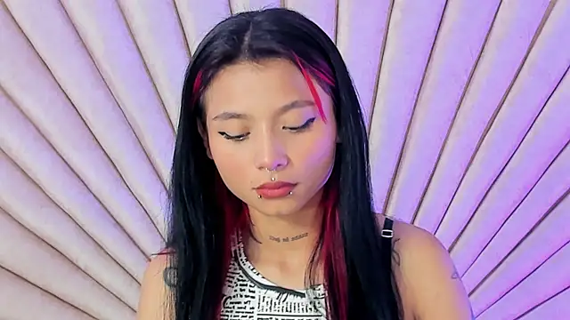 EmaDuff online show from October 1, 2025, 12:20 pm