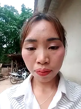 Snapshot of sulove_xx chatting on April 10, 2026, 11:28 am sulove xx online show from April 10, 2026, 11:28 am