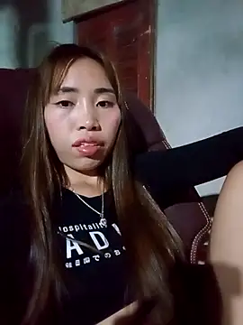 Snapshot of sulove_xx chatting on April 5, 2026, 2:35 pm sulove xx online show from April 5, 2026, 2:35 pm