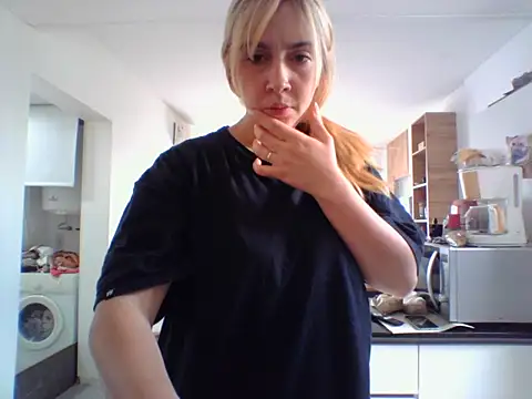 ayebran online show from October 6, 2025, 1:45 pm