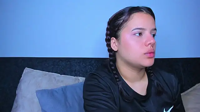 sweet lily26 online show from November 15, 2025, 4:49 am