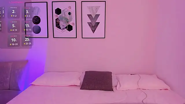 AmbarEvans  online show from October 4, 2025, 12:07 pm