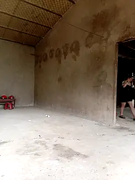 quynhkoolbae online show from October 5, 2025, 3:30 am