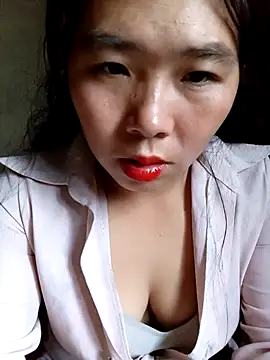 quynhkoolbae online show from October 4, 2025, 1:07 am