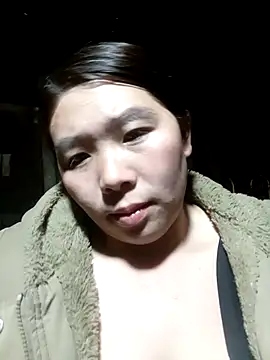 quynhkoolbae online show from November 3, 2025, 1:26 pm