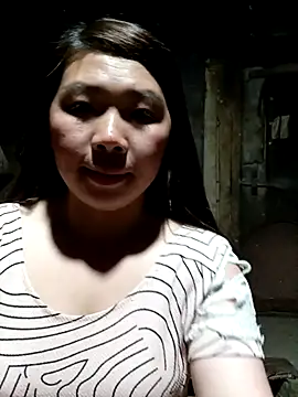 quynhkoolbae online show from December 4, 2025, 12:26 pm