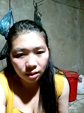 quynhkoolbae online show from October 3, 2025, 1:01 pm